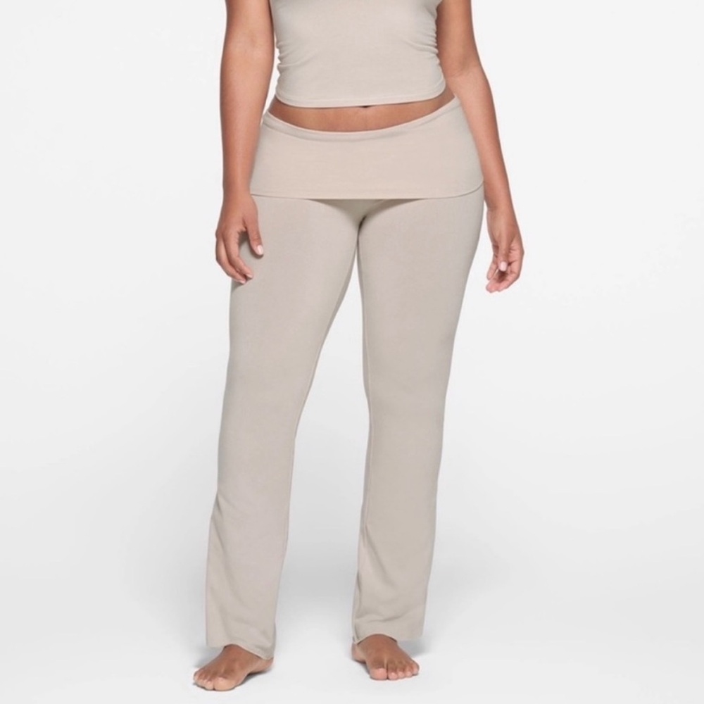 SKIMS fold over pants bnwot in STONE SOLD OUT COLOR